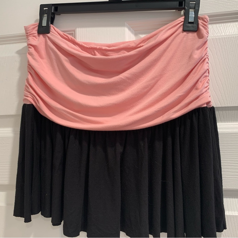 Black and Pink ruched mini skirt